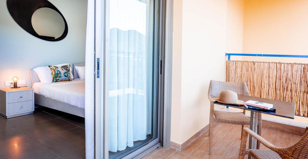 Almogim Suites Eilat Hotel (Adults Only) 외부 사진
